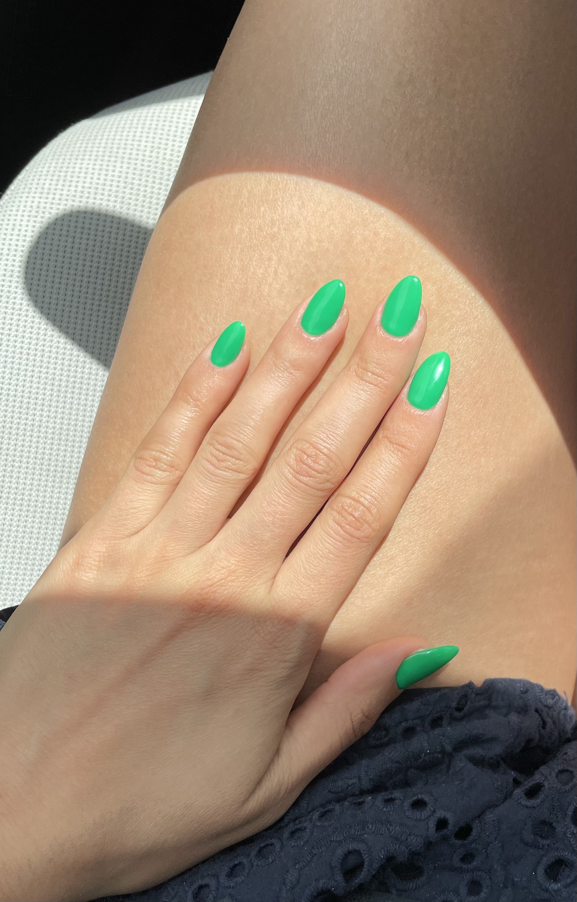 neon green nails nails of the week Summer nail trends spring nail trend nail inspiration