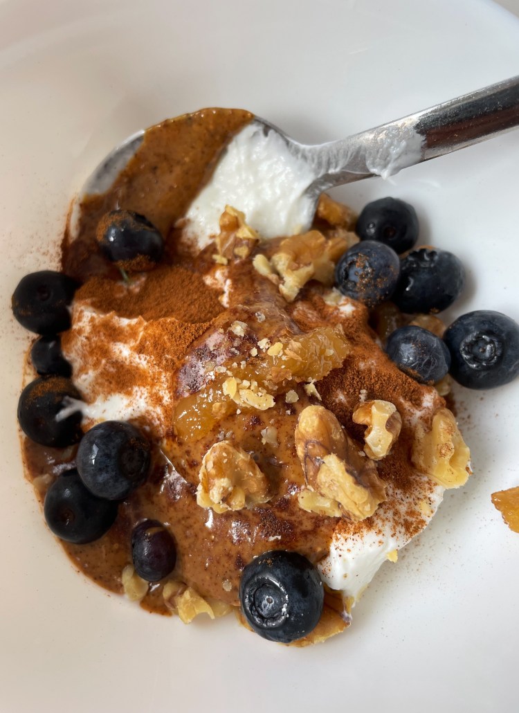 Healthy Blueberry Almond Butter Yogurt Bowl Recipe. Clean eating recipe